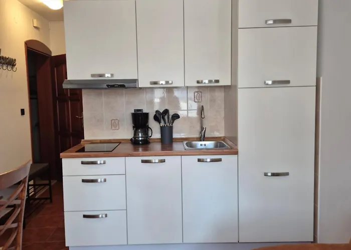 아파트 Antolovic 브르사르