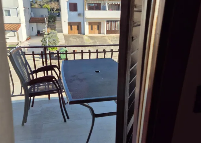 아파트 Antolovic 브르사르